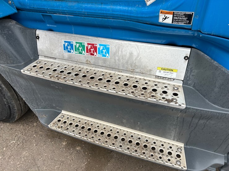 2015-freightliner-cascadia-125-image-55