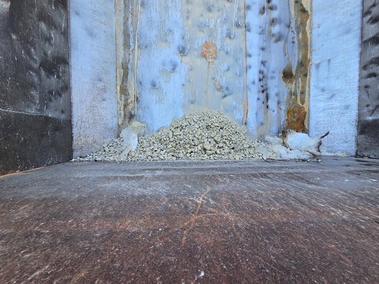 1999-peterbilt-330-image-73