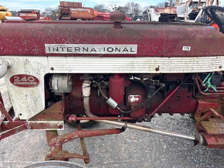 international-240-image-7