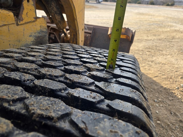 caterpillar-287c-image-62