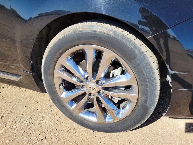 2016-kia-sedona-image-4