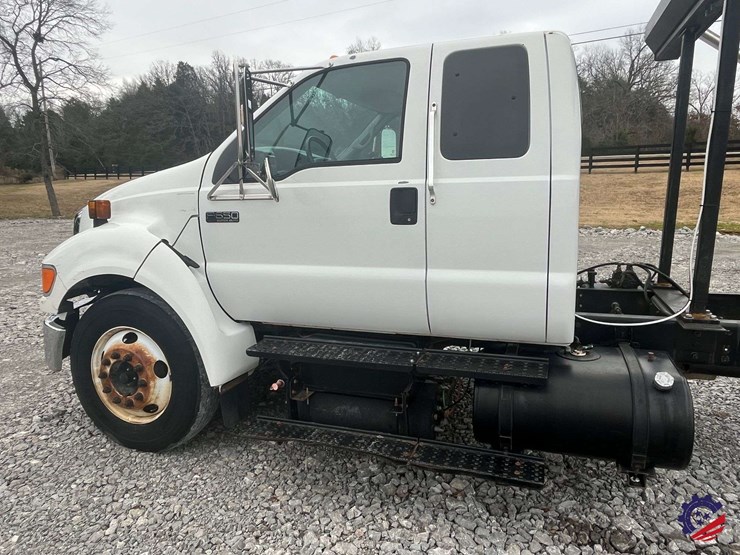 2004-ford-f650-image-18