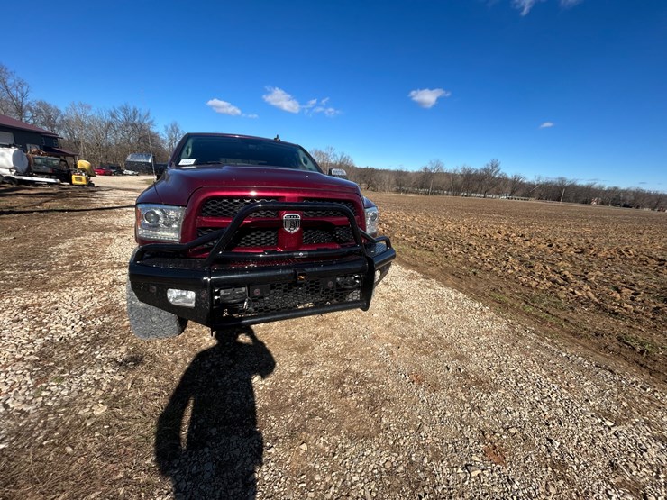 2018-dodge-3500-image-31