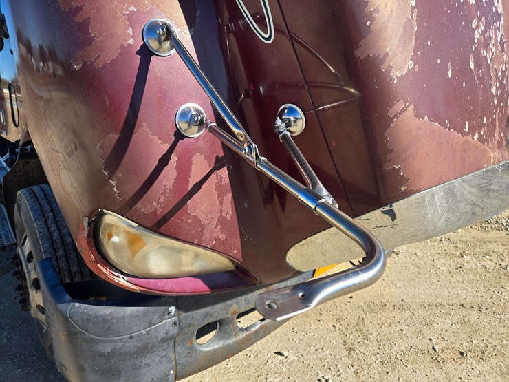 2002-freightliner-columbia-120-image-95