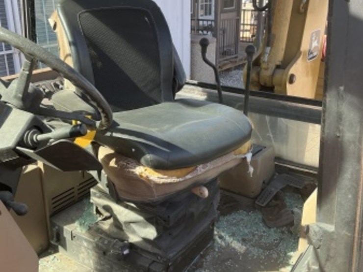 john-deere-310d-image-23