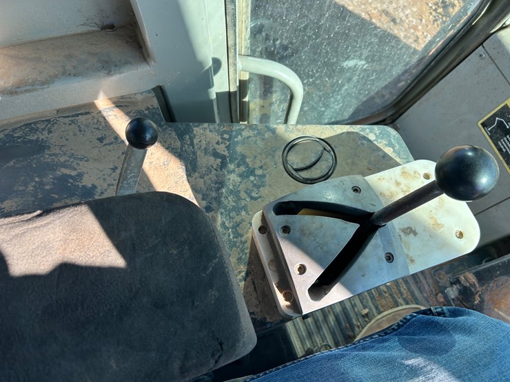 2004-deere-755c-image-71