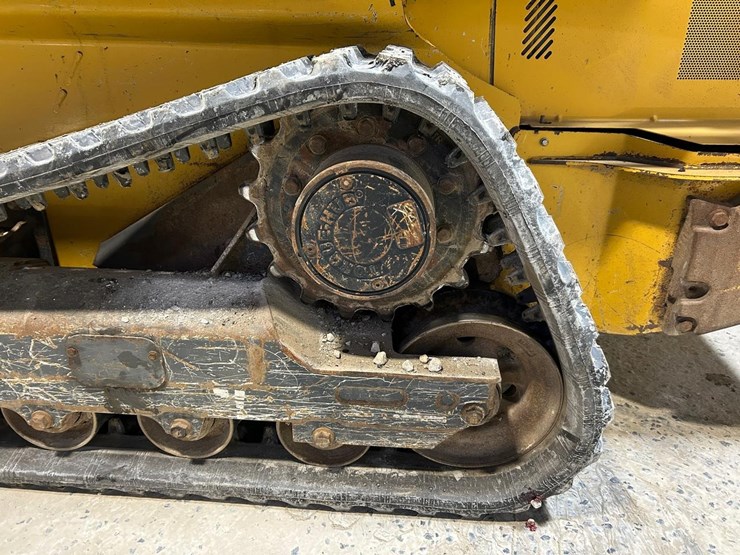 2020-deere-325g-image-18