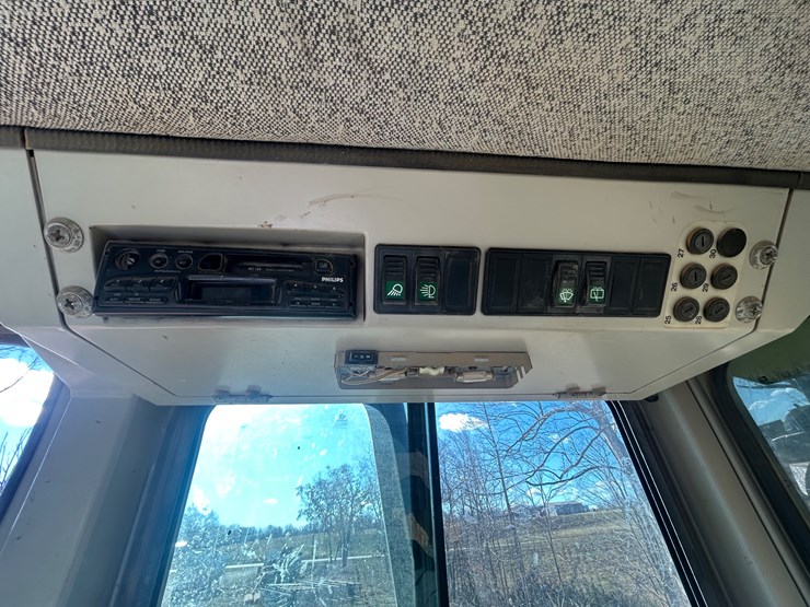 2004-deere-755c-image-84