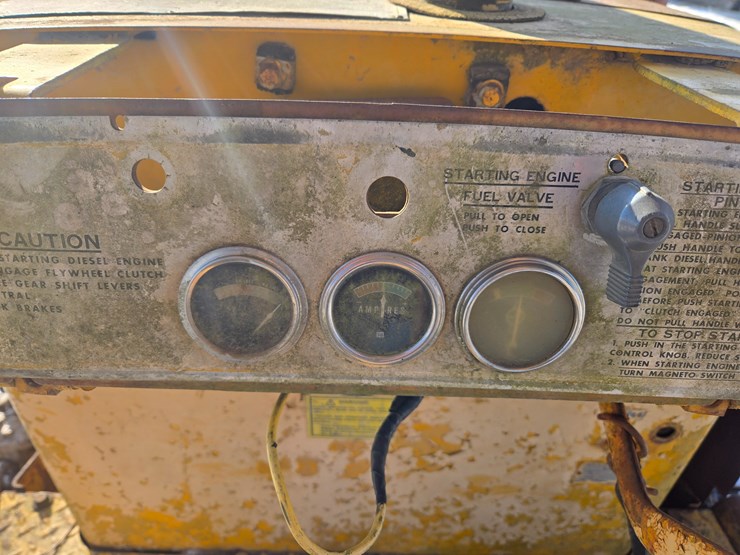 caterpillar-d6b-image-41