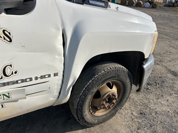 2008-chevrolet-3500-image-8