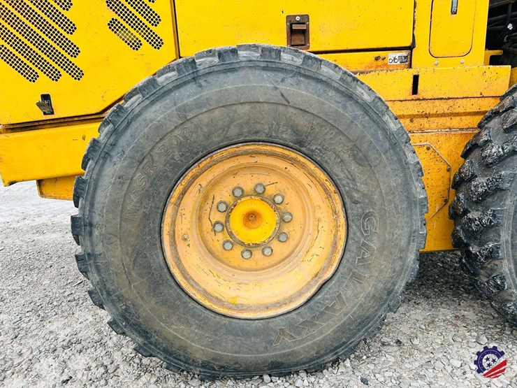 2003-volvo-g710b-image-23