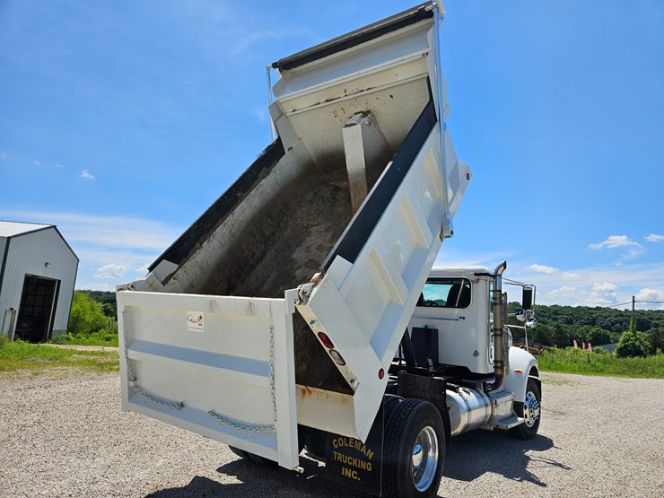 2012-peterbilt-382-image-32