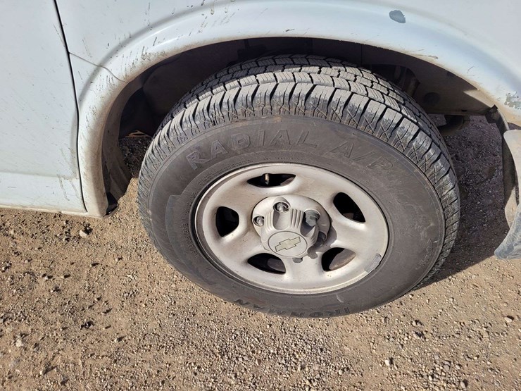 2005-chevrolet-express-1500-image-3