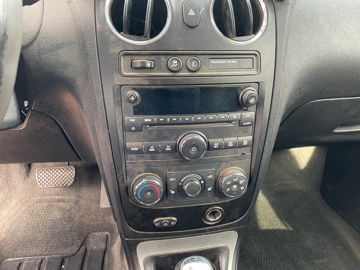 2011-chevrolet-hhr-image-15