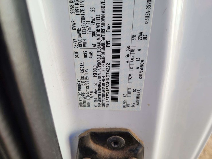 2017-ford-f150-image-18