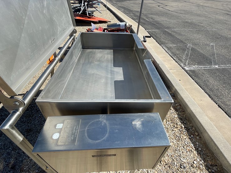 #3190-•-tilt-kettle-image-8