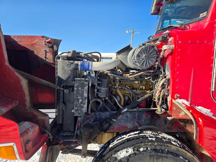 1996-peterbilt-385-image-33