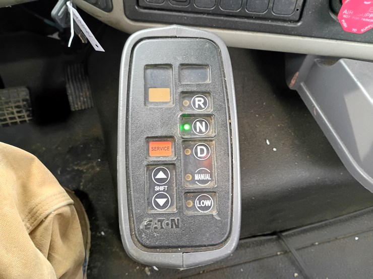 2011-international-transtar-8600-image-50