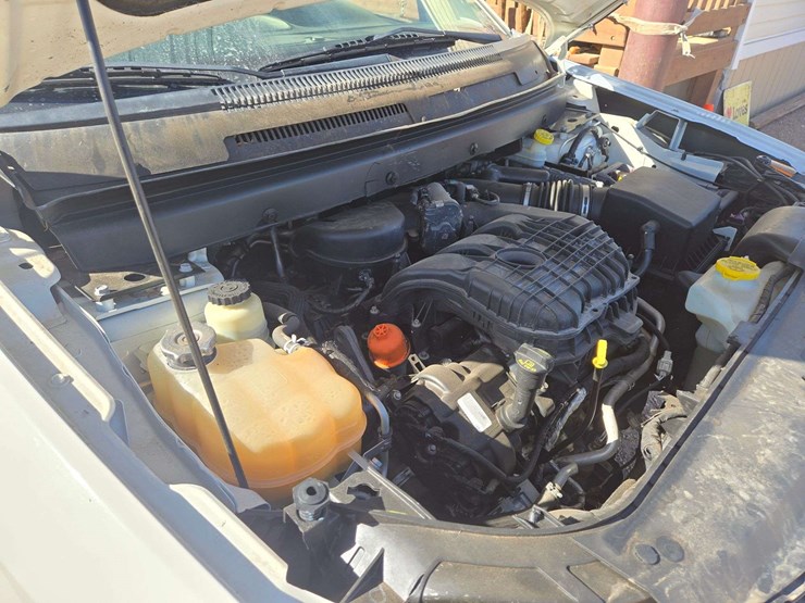 2014-dodge-journey-sxt-image-19