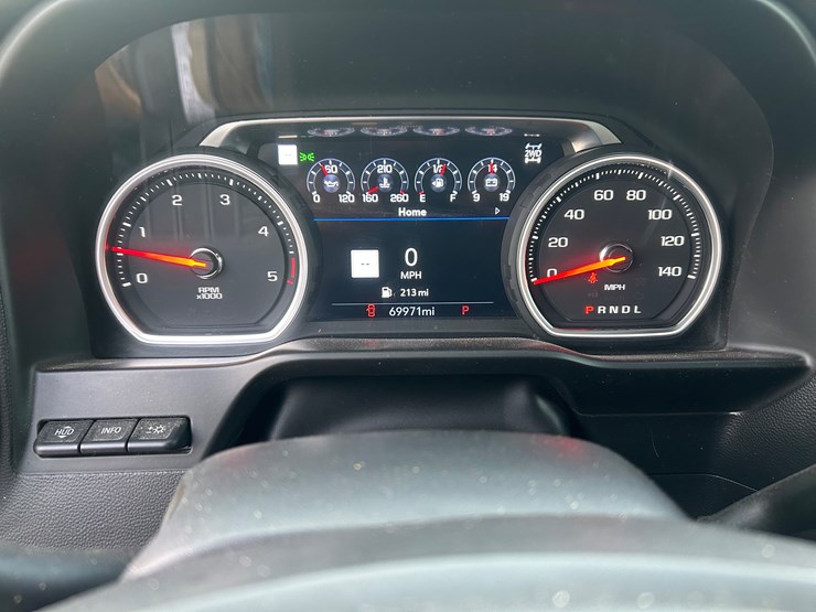 2021-chevrolet-silverado-3500-image-37