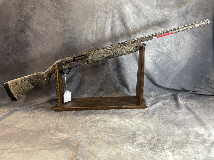 #2379-•-winchester-sx4-12-ga.-semi-auto-shotgun,-sn:-pt19451yw11k-image-1