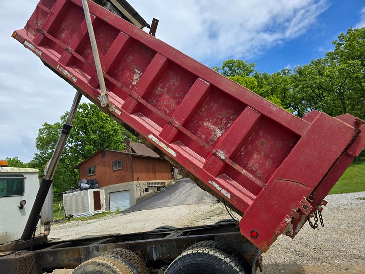 1998-international-9200-image-77