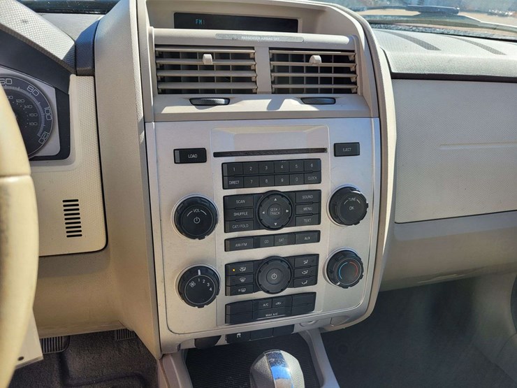 2008-mercury-mariner-image-13