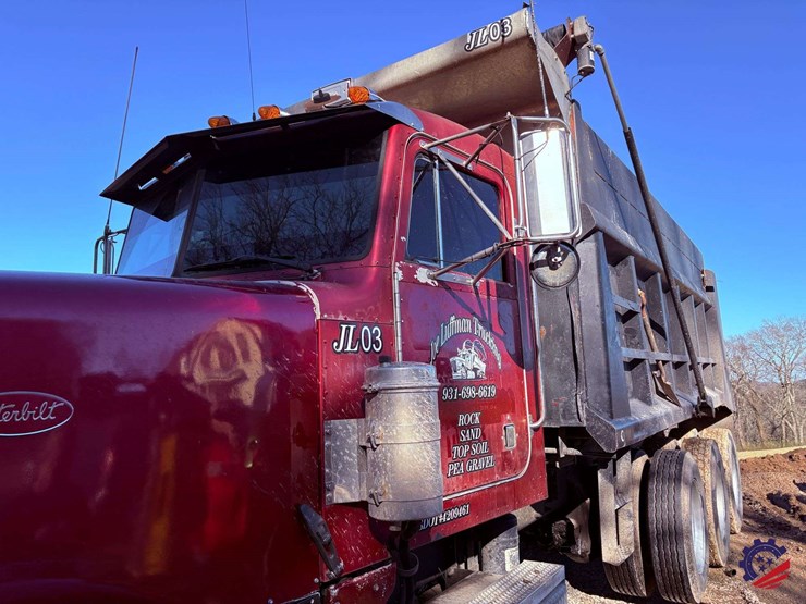 1999-peterbilt-357-image-26