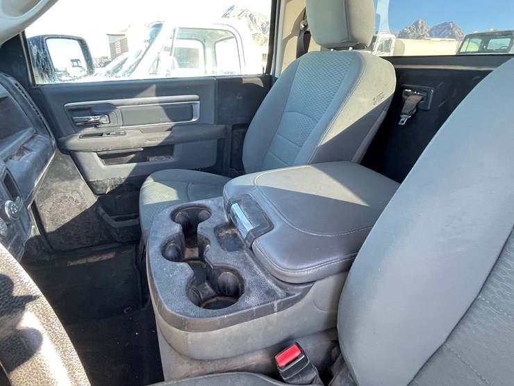 2016-dodge-1500-image-22