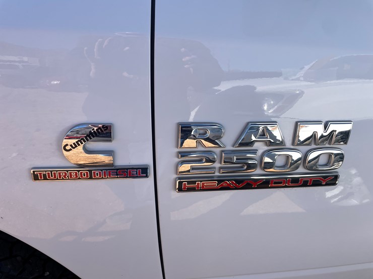 2016-dodge-2500-image-20