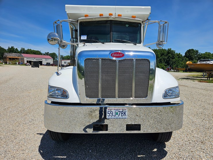 2012-peterbilt-382-image-27