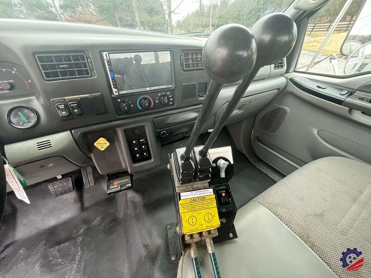 2004-ford-f650-image-78