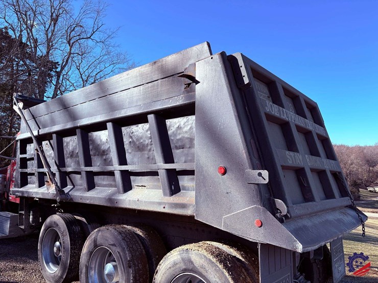 1999-peterbilt-357-image-32