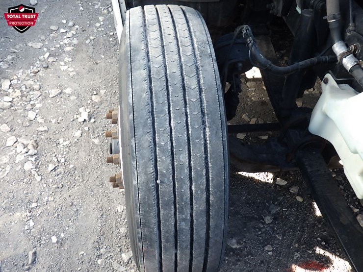 2023-kenworth-t680-image-29