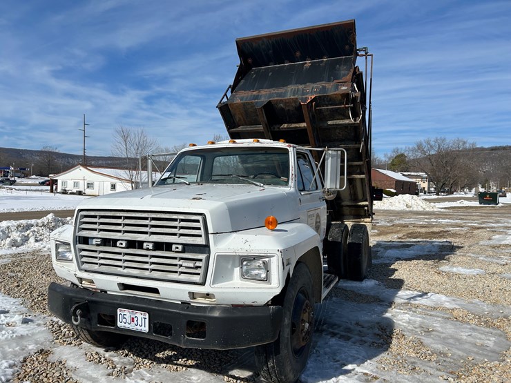 1984-ford-f700-image-39