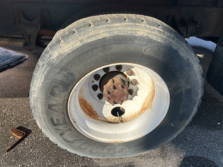 2010-international-durastar-4300-image-44