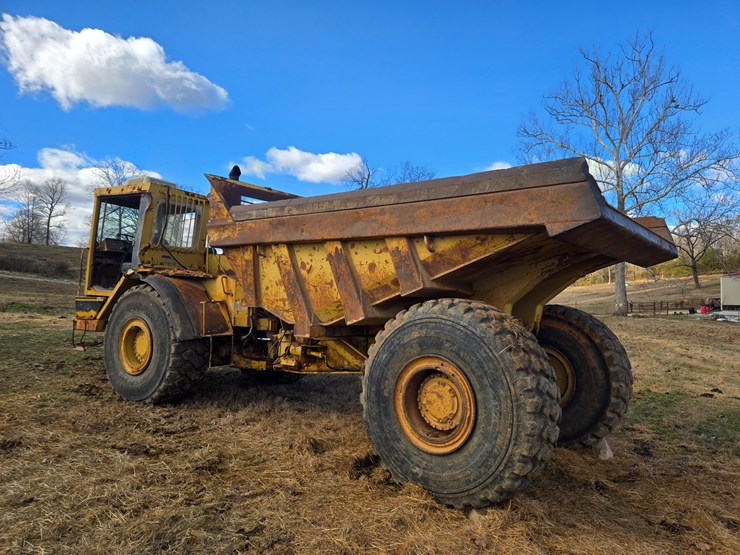 caterpillar-d25c-image-13