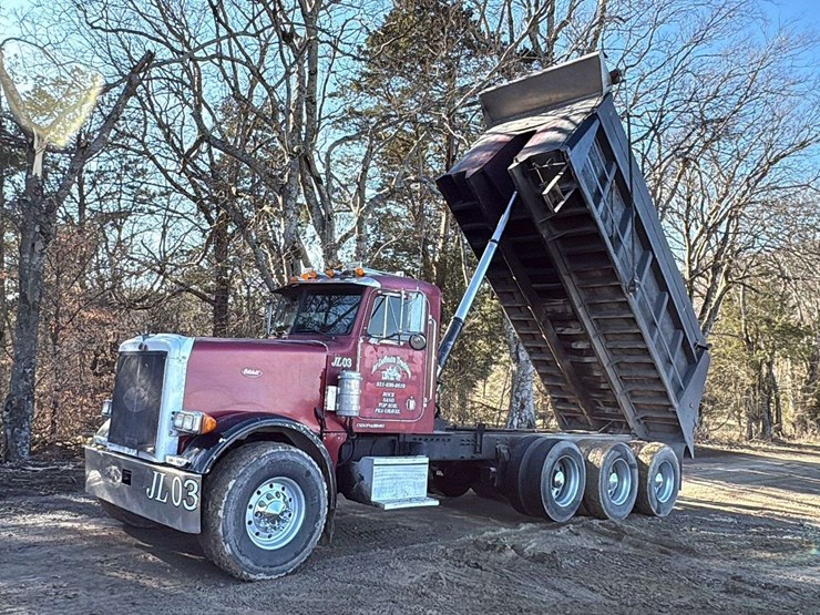 1999-peterbilt-357-image-76