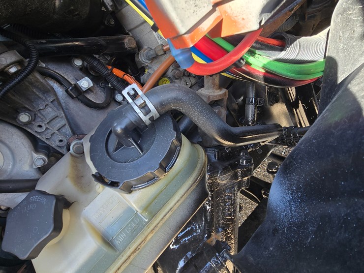 2012-freightliner-cascadia-113-image-34