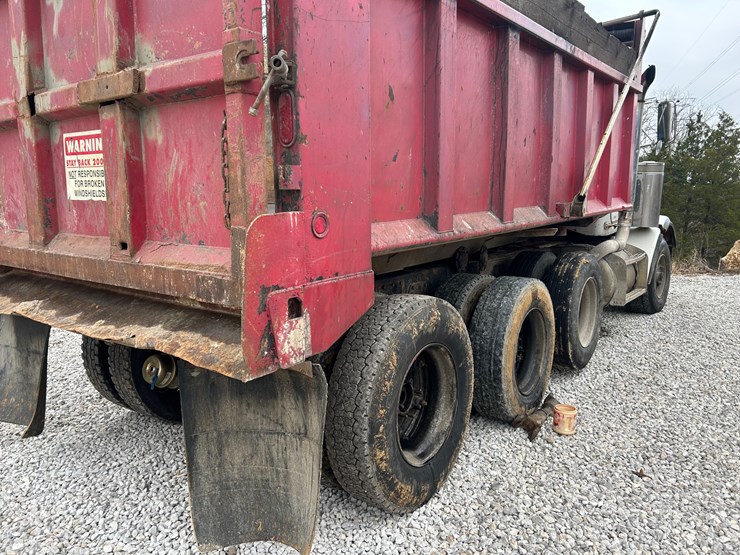 1988-peterbilt-357-image-69