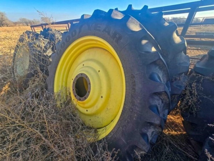 2016-john-deere-7230r-image-37