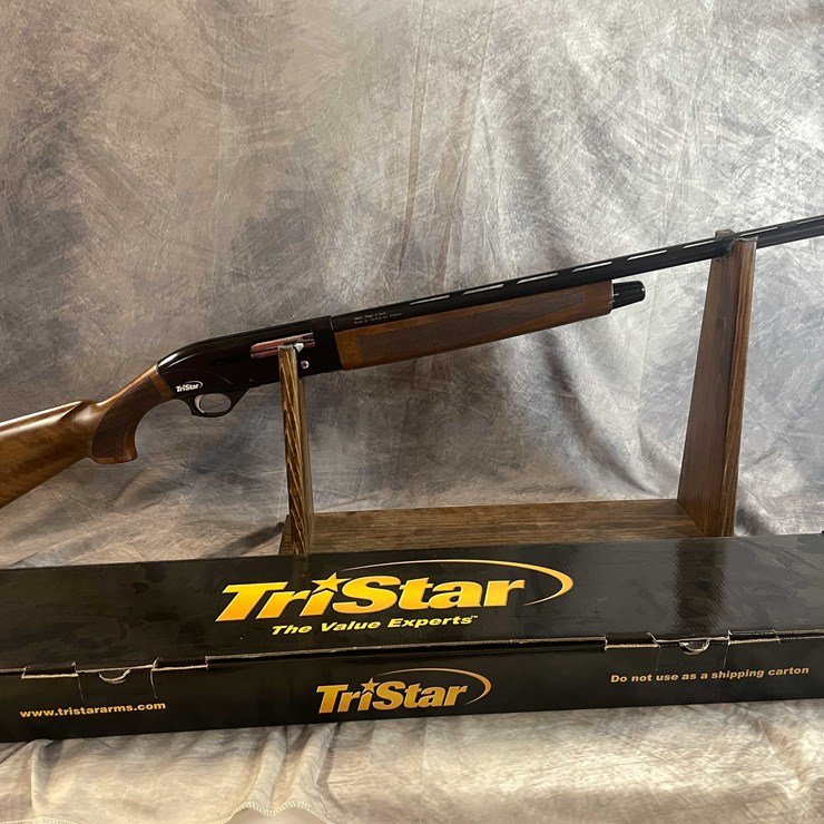 #2728 • Tristar Arms 20 Ga. Semi-Auto Shotgun, SN: E22A39867