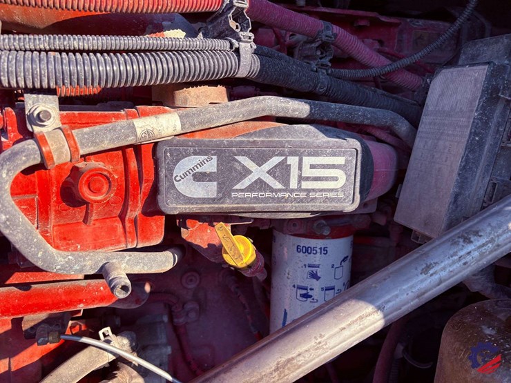 2018-freightliner-sd122-tri-axle-dump-truck-image-41