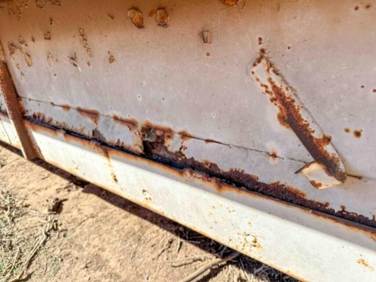 gooseneck-livestock-trailer-image-18