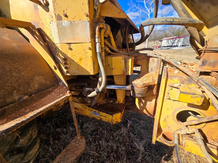 caterpillar-d25c-image-69