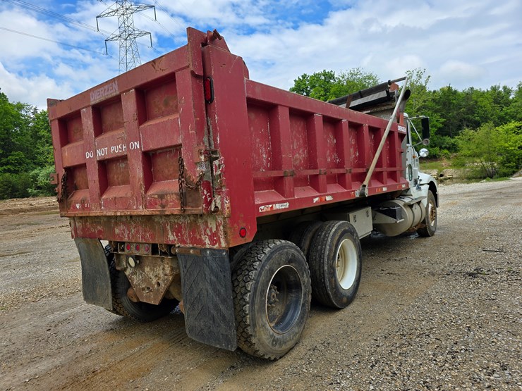 1994-mack-ch613-image-19