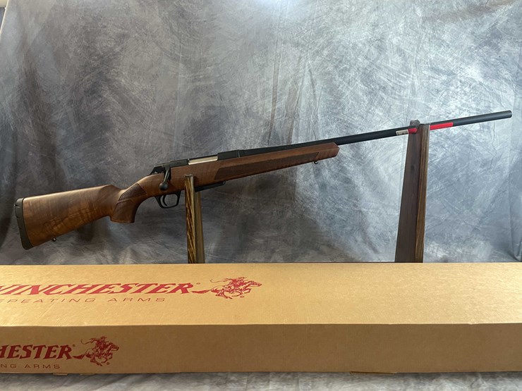 #2745-•-winchester-xpr-300-wsm-bolt-action-rifle,-sn:-pt10018yw357-image-1