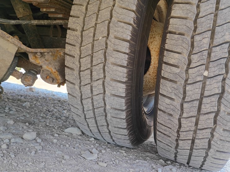 2009-ford-e450-image-114