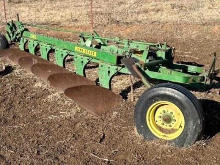 john-deere-3100-image-1