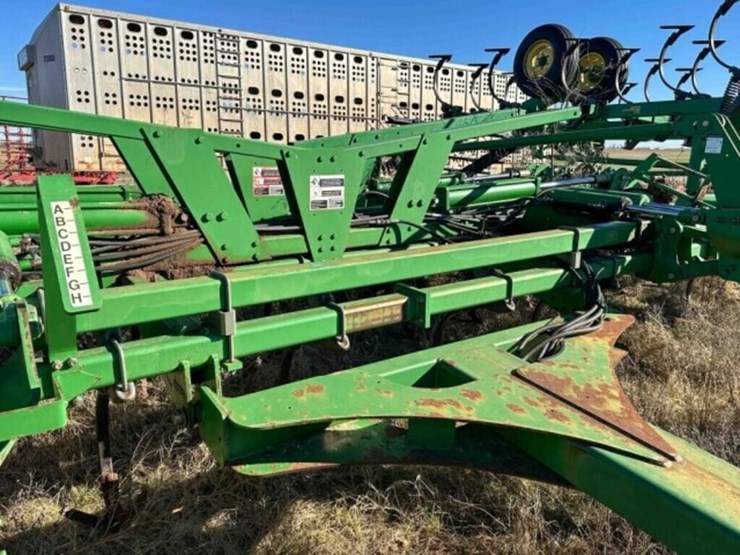 2008-john-deere-2210-image-18